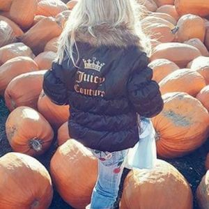 EUC JUICY COUTURE BLACK JACKET FAUX FUR COLLAR 4T